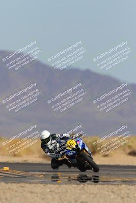 media/Mar-22-2025-CVMA (Sat) [[462c0ffedb]]/Race 13-Amateur Supersport Middleweight/